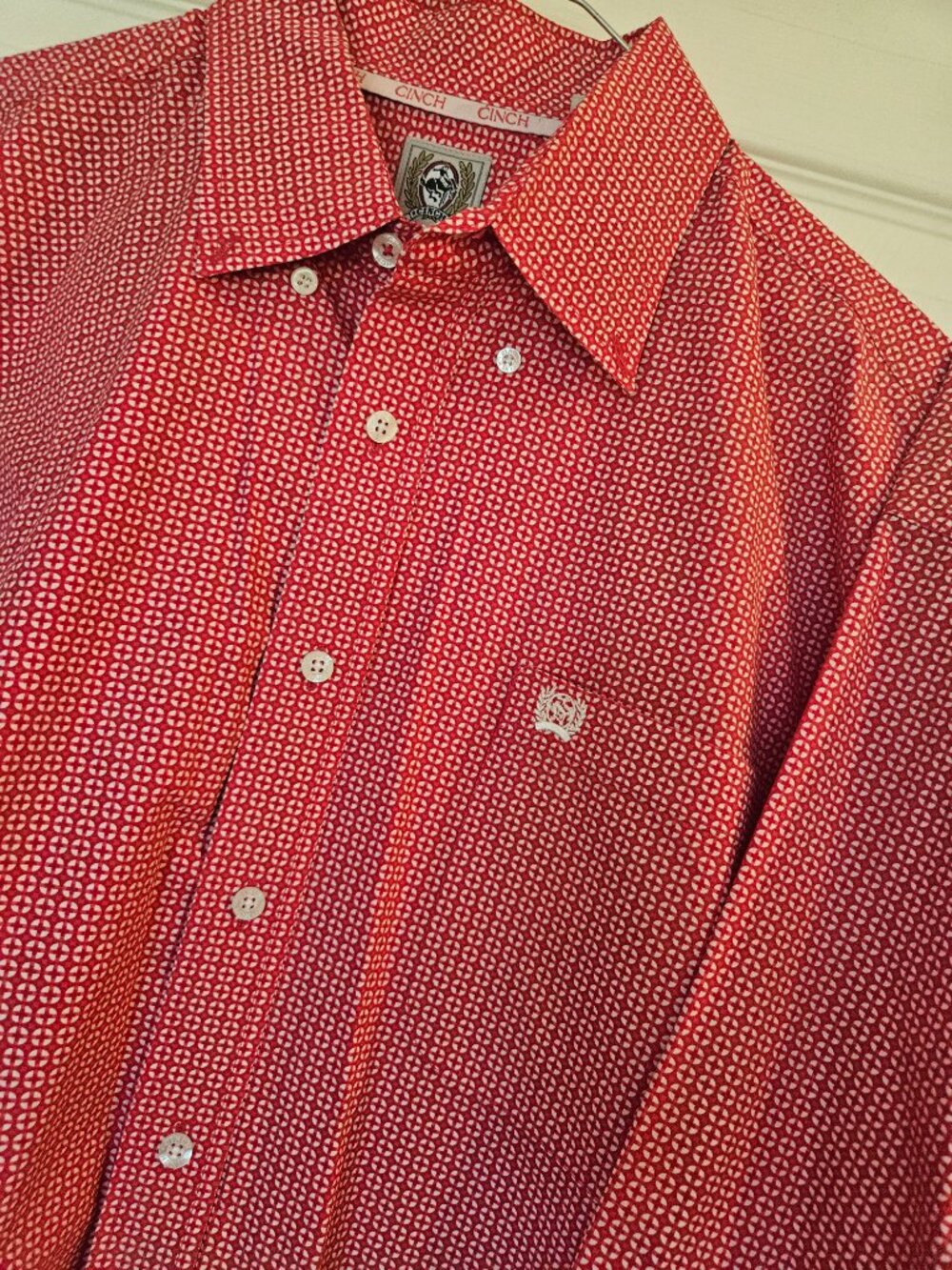 Cinch Men’s Large Red Geometric Print Western Button Down Shirt